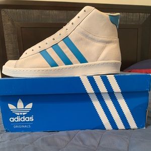 Adidas Kareem originals hi top size 9.5 (RARE FIND